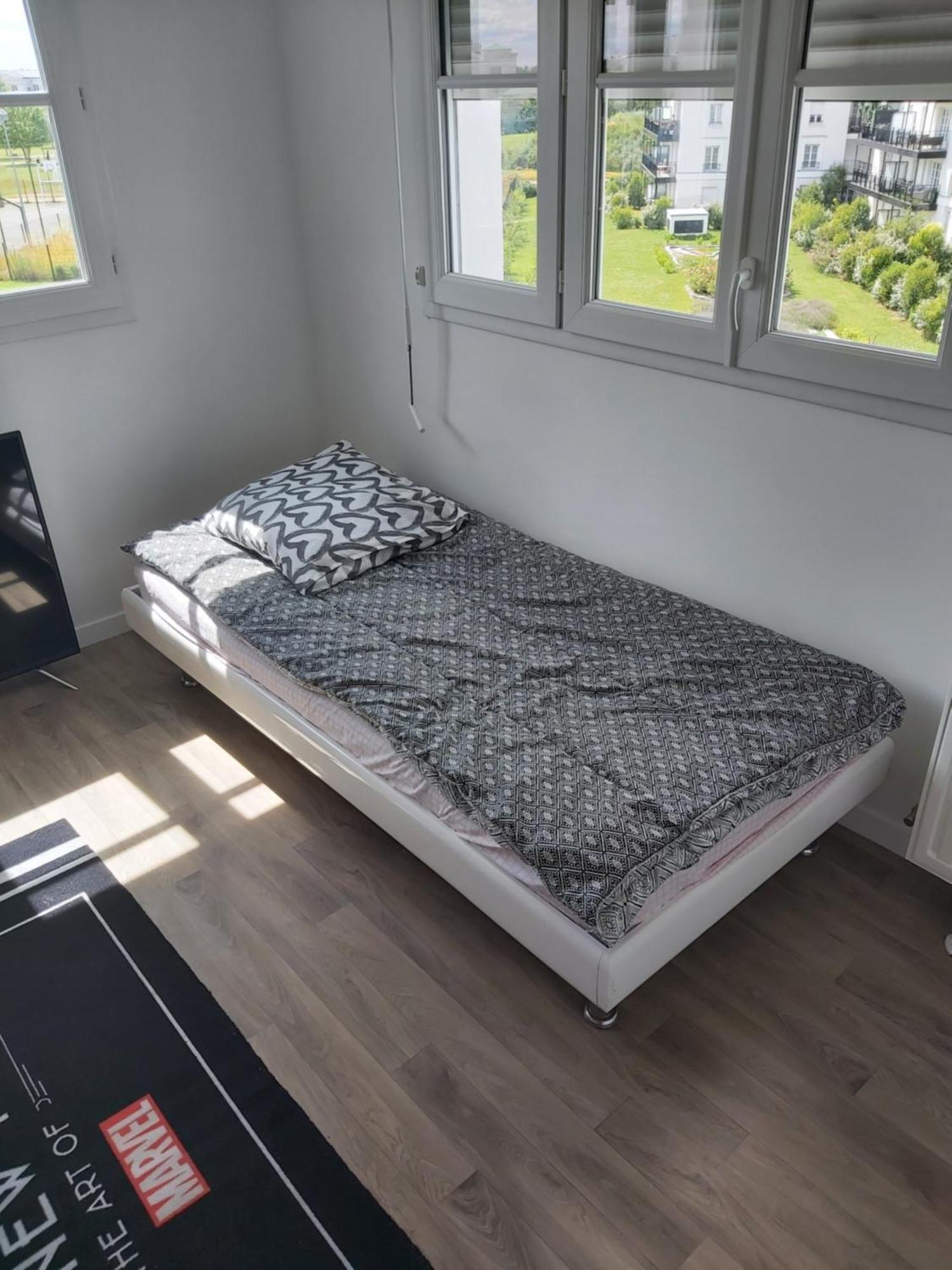 3 Flat In Parklane - 1,5km